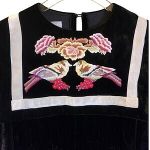 Vintage 80's Cottage core Black Velvet  Dress  Embroidered Birds Medium